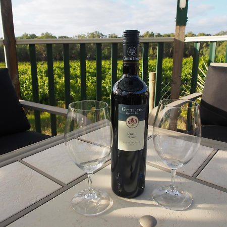 Bed & Breakfast At Tiffany'S Mclaren Vale Bagian luar foto